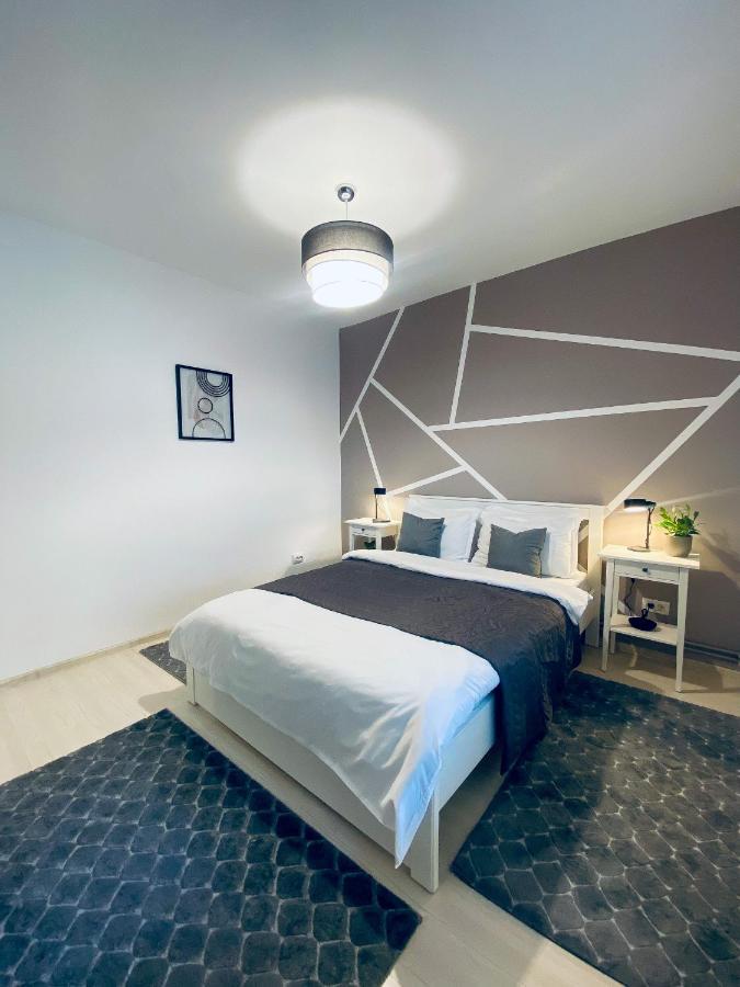 Apartment One Брашов Екстер'єр фото